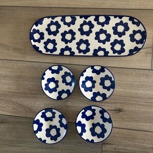 Crofton Stoneware Blue and White Serving Platter with Dippers